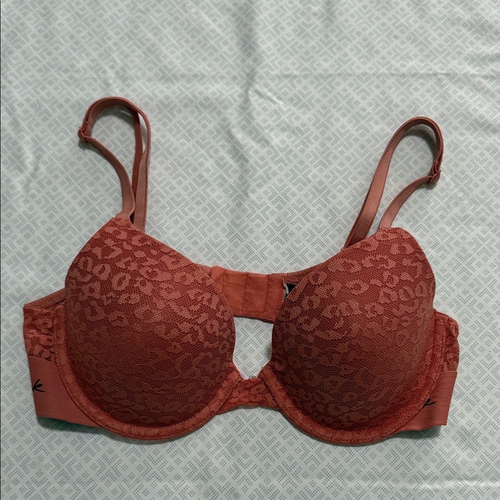 Victoria Secret (Pink) Lightly lined bra